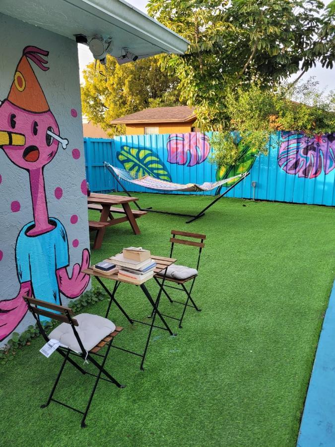 بيت شباب Art Graffiti ميامي المظهر الخارجي الصورة